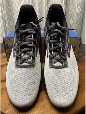New Brooks Launch GTS 10 Women's Running Sneakers Women's Size 9.5 Wide